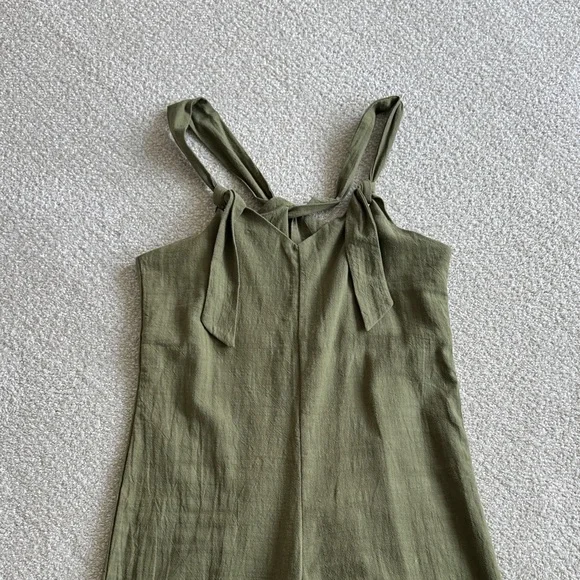 Emory Park Army Green Jumpsuit with Tie Straps Forever 21 - Picture 4 of 6